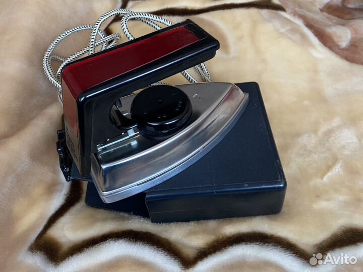 Утюг дорожный СССР в оригинальном чехле