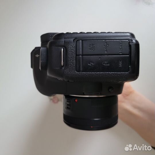 Зеркальный фотоаппарат Canon 5D Mark ii Отличный