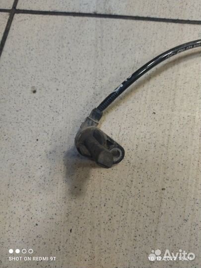 Датчик abs задний правый Nissan Almera G15