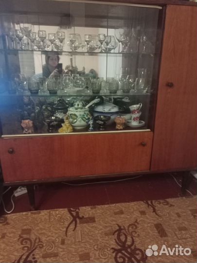 Буфеты и серванты старинные