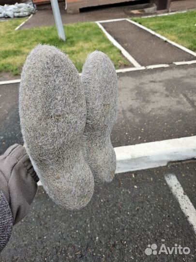 Тапочки и валенки из овечьей шерсти,самовалки