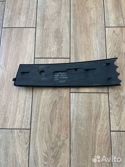 Решетка бампера левая Skoda Rapid С 2020 Года