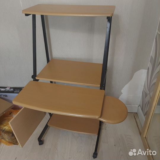 Компьютерный стол