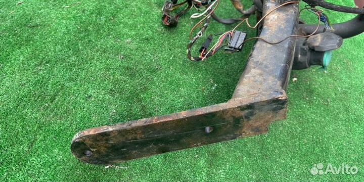 Прицепное устройство (фаркоп) Hyundai H1 2008