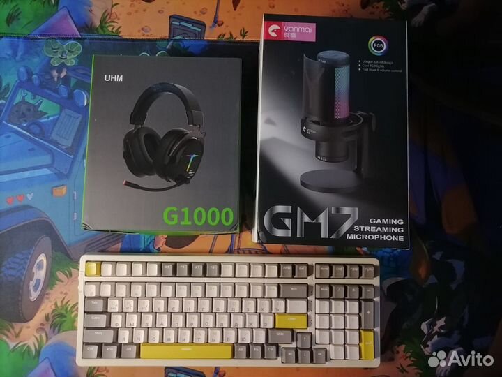 Клавиатура,наушники и микрофон