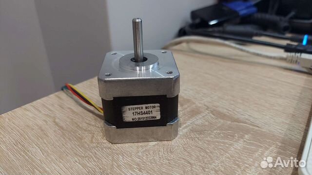 Шаговый двигатель nema 17