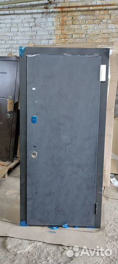 Дверь входная Монтана