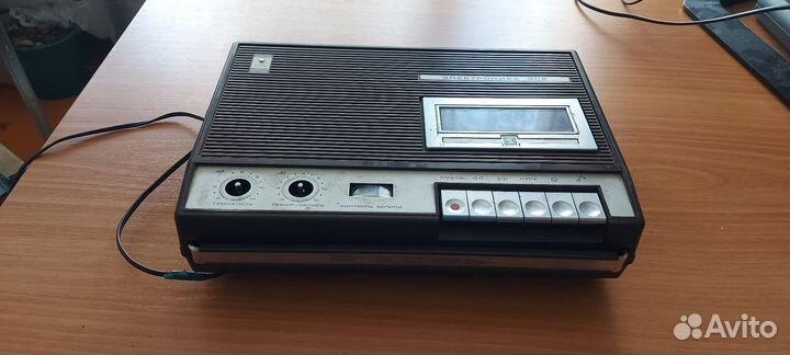 Кассетный магнитофон