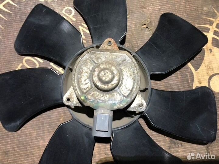 Вентилятор охлаждения радиатора Mitsubishi Lancer