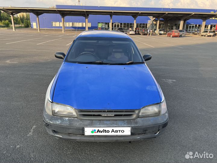 Toyota Caldina 2.2 AT, 2000, 500 000 км