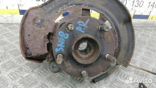 Ступица передняя правая toyota auris E150 (3NI08N9