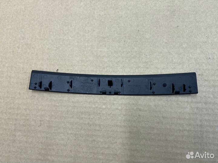 Накладка магнитолы верхняя нижняя Мерседес глк