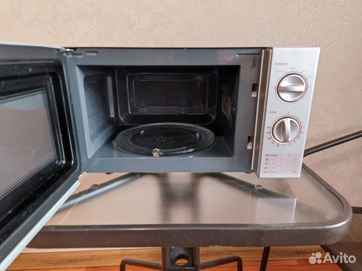 Микроволновая печь Vitek - 1685 SR