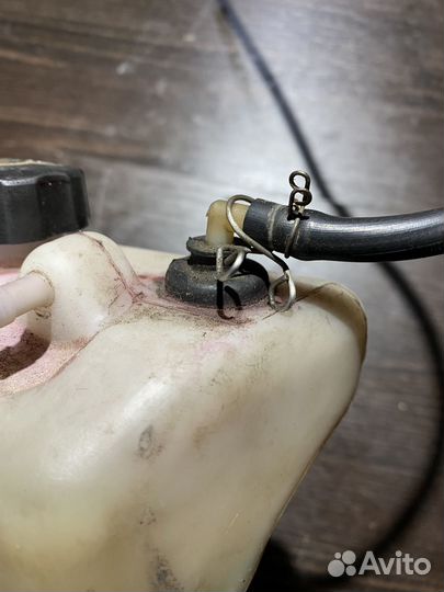 Расширительный бачок для Yamaha V-max 1200