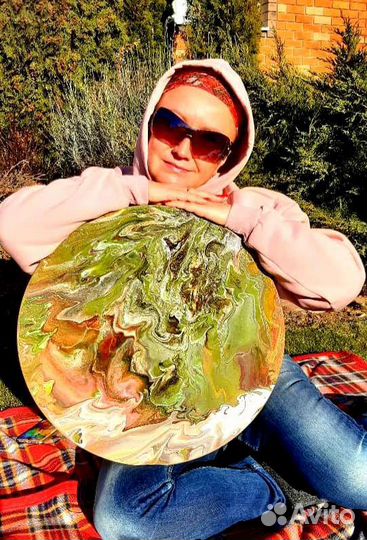 Картина холст диаметр 50см выполнена в технике Flu