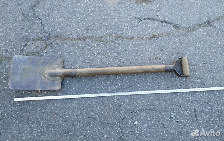 Качественная лопата с ручкой из СССР