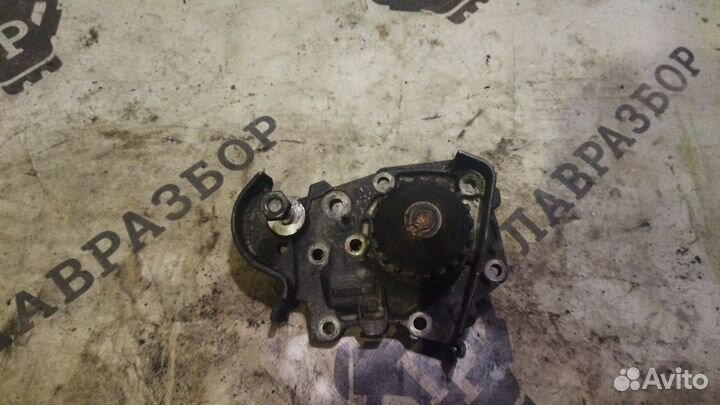Насос водяной (помпа) Renault Logan 2005 - 2014 б