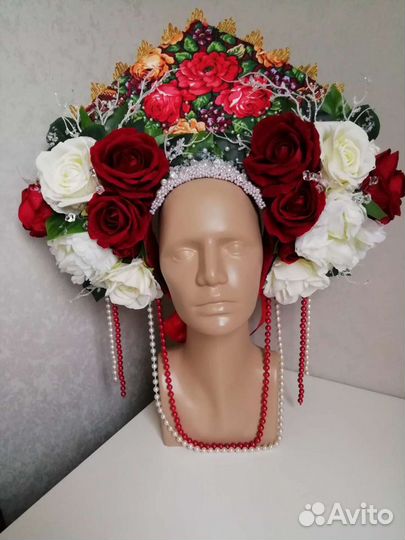 Кокошник с цветами