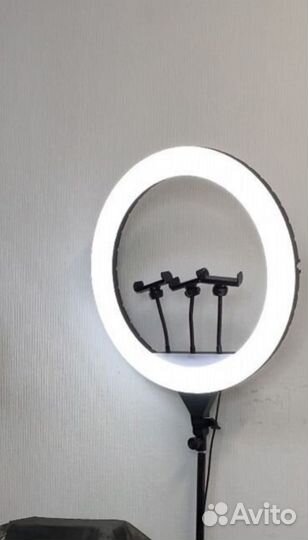 Кольцевая лампа 45 см со штативом