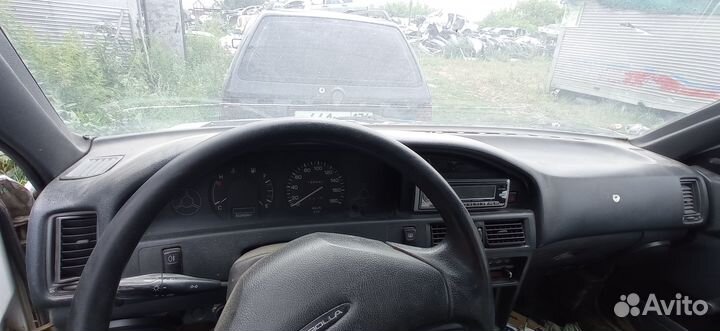 Панель торпедо Toyota Corolla e90