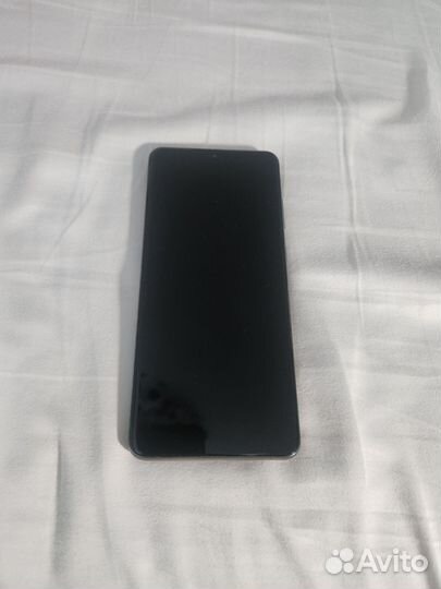 Samsung Galaxy S10, 8/128 ГБ
