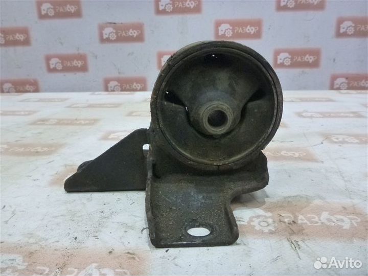 Опора двигателя передняя правая Mitsubishi Galant