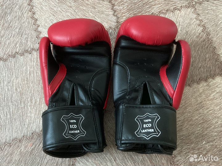 Боксерские перчатки