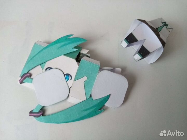 Бумажная фигурка