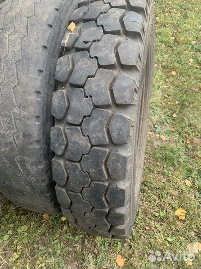 Омскшина У-2 8.25/7 R20