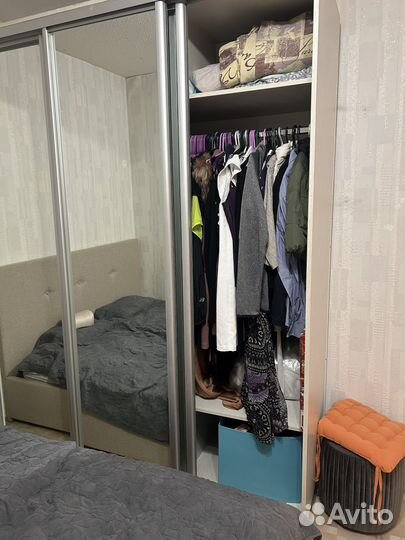 Шкаф купе с зеркалом