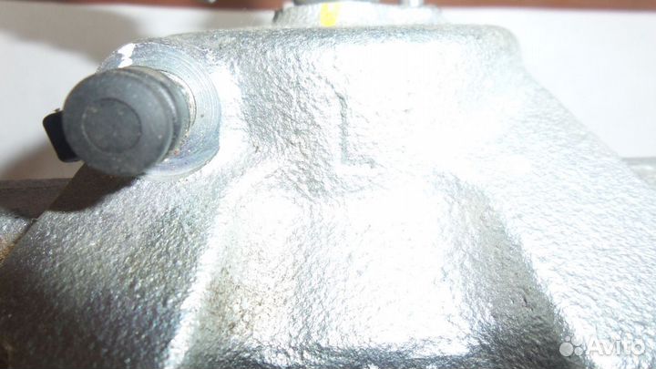 Hyundai Genesis g70 2018г. суппорт передний левый