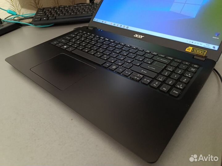 Acer: 15.6Fhd, i3-8130, Mx130, 12Ddr4, Ssd512