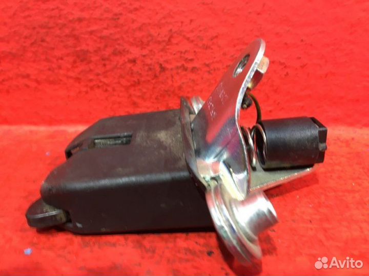 Замок двери багажника Skoda Octavia A5 caxa 1.4