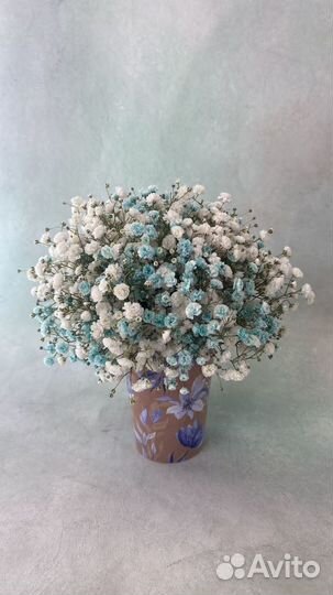 Букет с гипсофилой для девушки