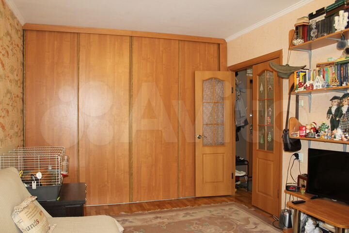 4-к. квартира, 74 м², 1/9 эт.