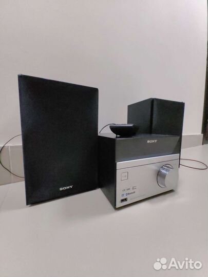 Музыкальный центр Sony CMT-SBT20