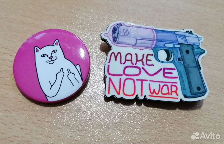 Значки с котиком ripndip и 