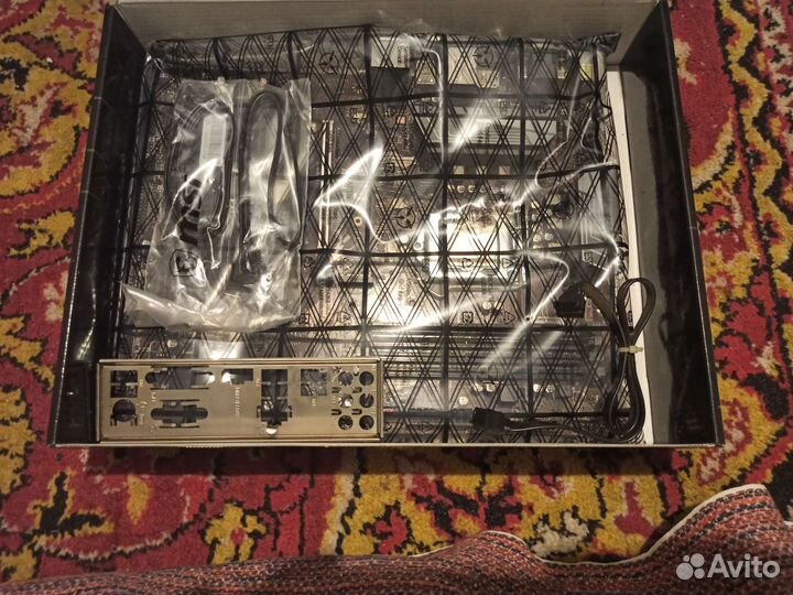 Материнская плата с процессором i5 8400