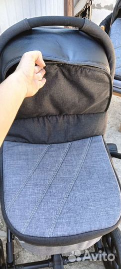 Коляска 2 в 1 как новая в пользовании семь месяцев