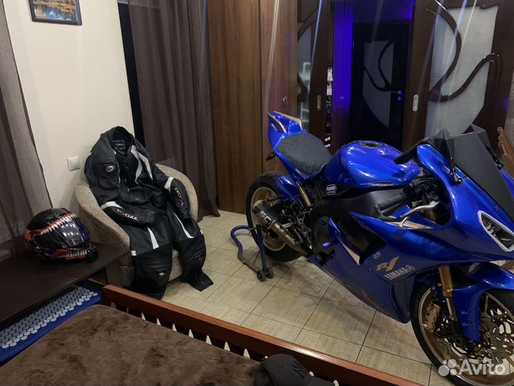 Yamaha yzf-r1 трек