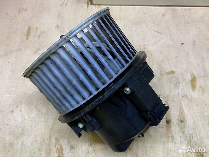 Мотор отопителя Landrover Volvo