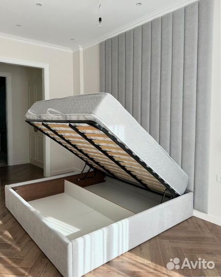 Дизайнерская кровать