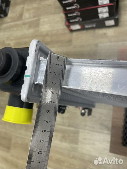 Радиатор охлаждения Chevrolet Tahoe 2007-2014