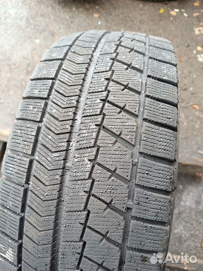 Bridgestone Blizzak VRX 225/45 R18