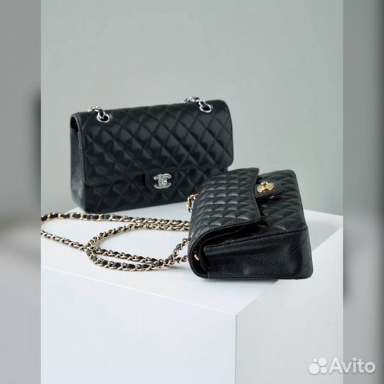 Сумка chanel (светло бежевая и черная с золот.)