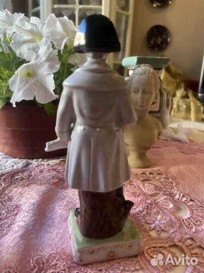 Фарфоровые статуэтки фигурки