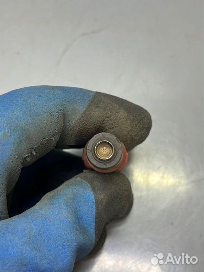 Топливная форсунка Nissan Almera N16