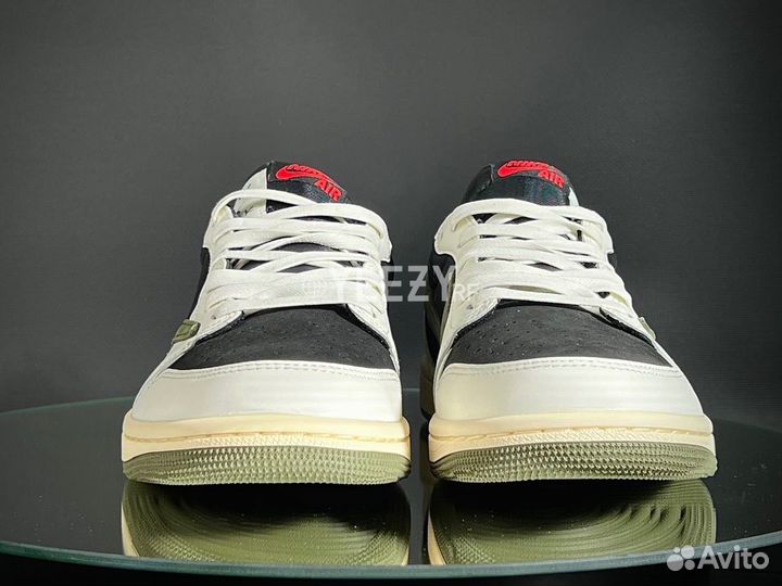 Nike Travis Scott Air Jordan 1 Retro Low Olive