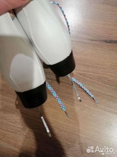 Коньки фигурные новые