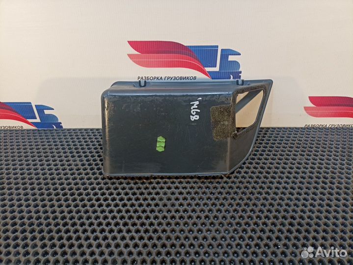 81614700015 Накладка передней стенки